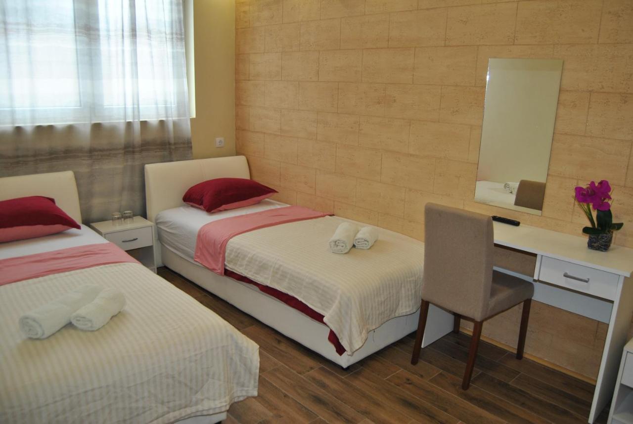 Rooms " Simke " Subotica Buitenkant foto