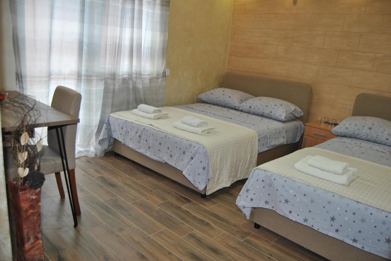 Rooms " Simke " Subotica Buitenkant foto