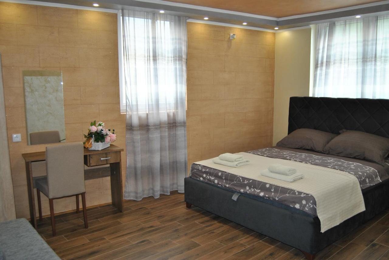 Rooms " Simke " Subotica Buitenkant foto