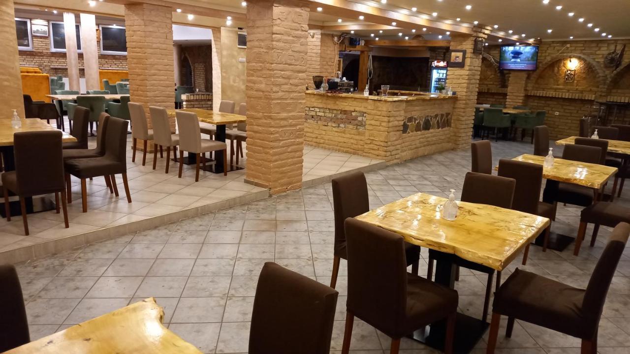 Rooms " Simke " Subotica Buitenkant foto