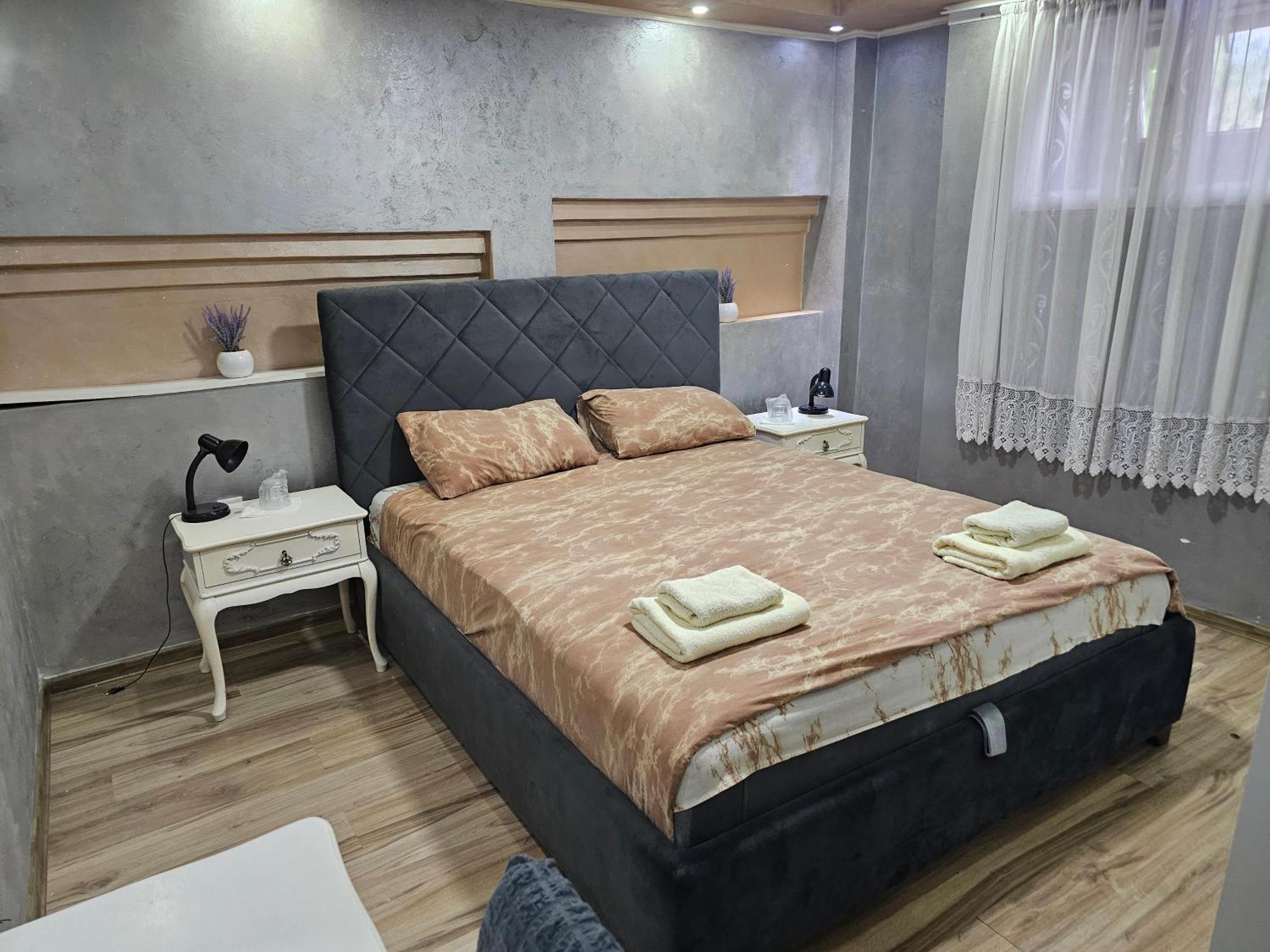 Rooms " Simke " Subotica Buitenkant foto